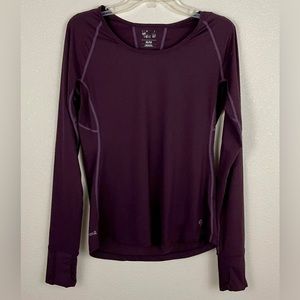 Mountain Hardwear Womens Medium Purple Long Sleeve Thumb Hole Wick Q Shirt